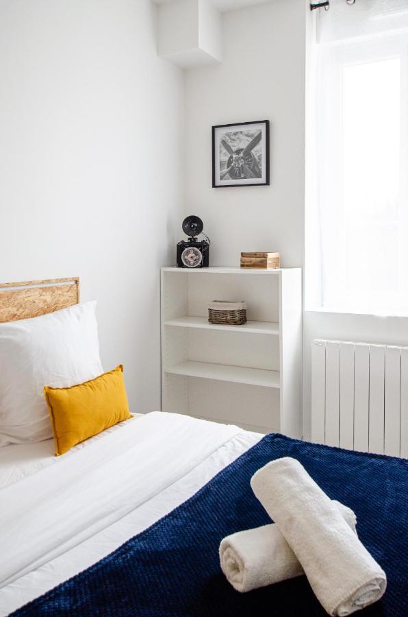 Chill And Sun, 2 Chambres Calme Avec Terrasse Et Parking Metz Bagian luar foto