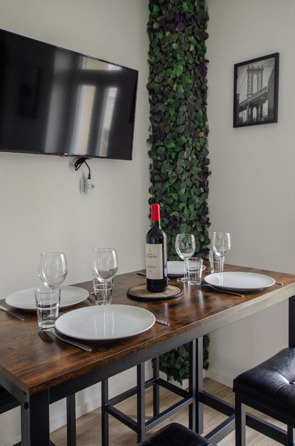 Chill And Sun, 2 Chambres Calme Avec Terrasse Et Parking Metz Bagian luar foto